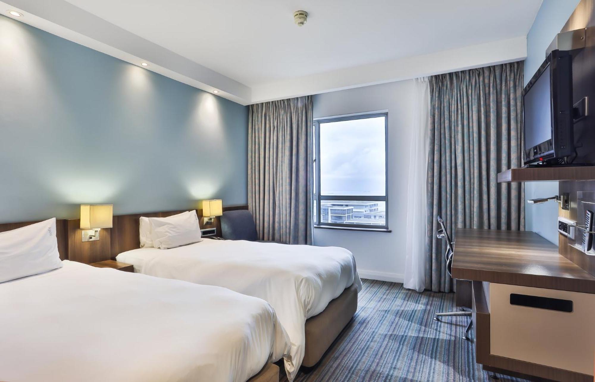 Holiday Inn Express Durban - Umhlanga By Ihg Exteriör bild